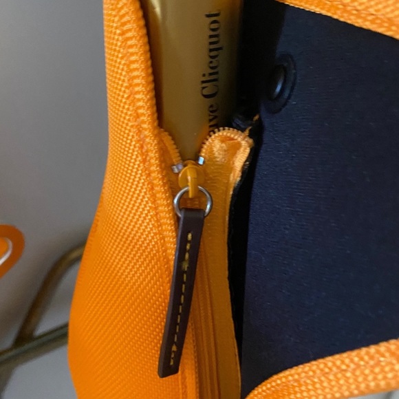 Veuve Clicquot Insulated Ice Jacket- New with Tags - Picture 12 of 14
